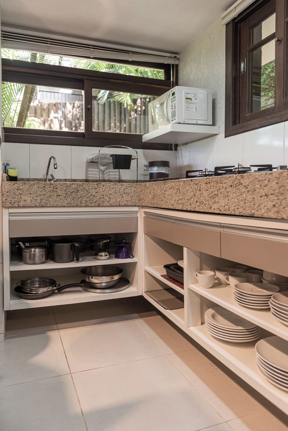 Family Cabin, Sea View | Private kitchen | Oven, toaster oven, cookware/dishes/utensils