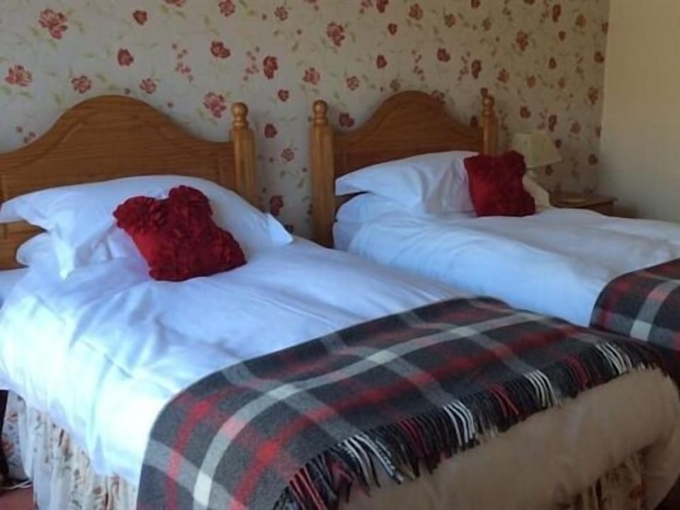 Suite, Ensuite, Garden View