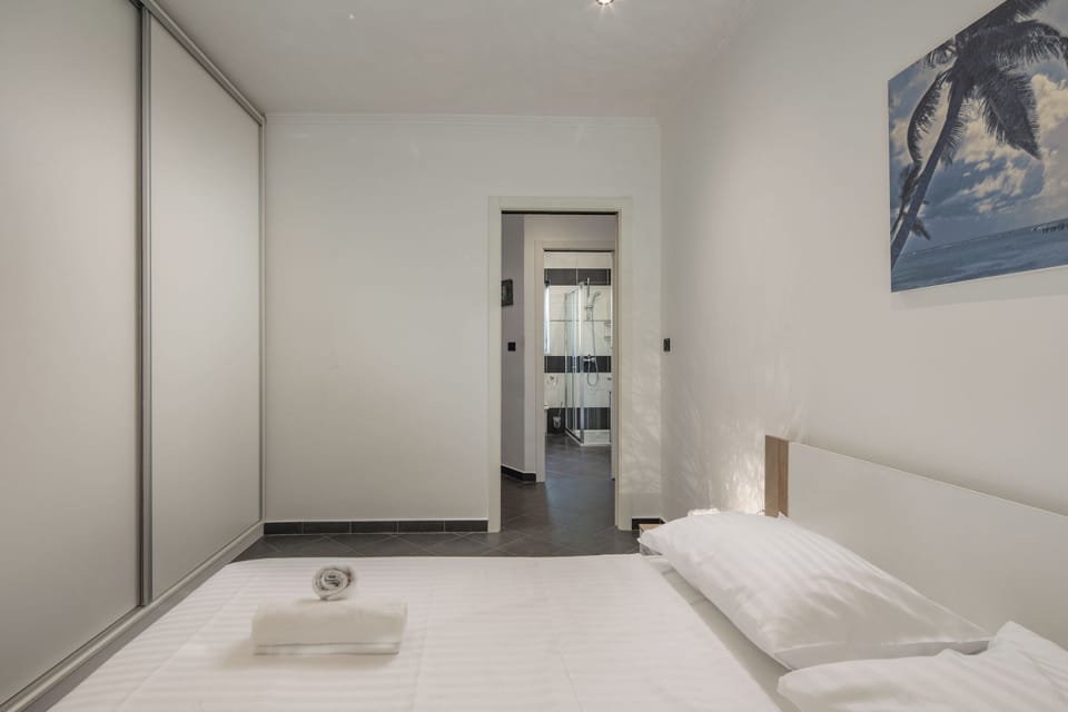 Family Apartment, 1 Bedroom, Microwave (Quiet City Apartment Dexa) | 1 bedroom