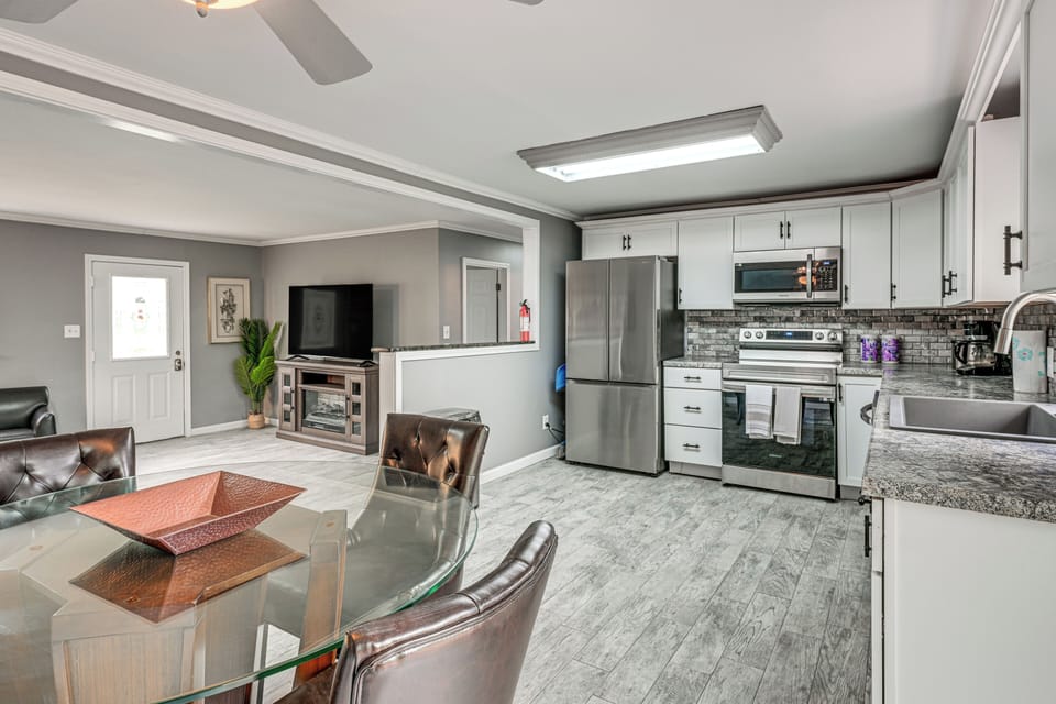 House (2 Bedrooms) | Interior