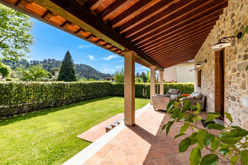 Family Villa, 4 Bedrooms, Microwave, Mountainside (Villa Vittoriano - Tuscan Villa for 7) | Terrace/patio