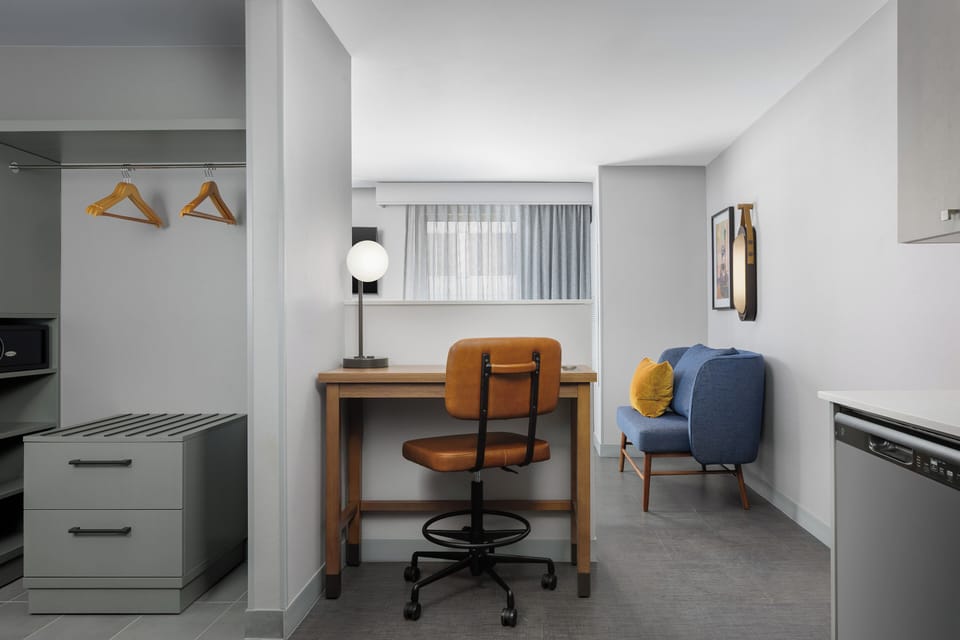 Hypo-allergenic bedding, in-room safe, desk, laptop workspace