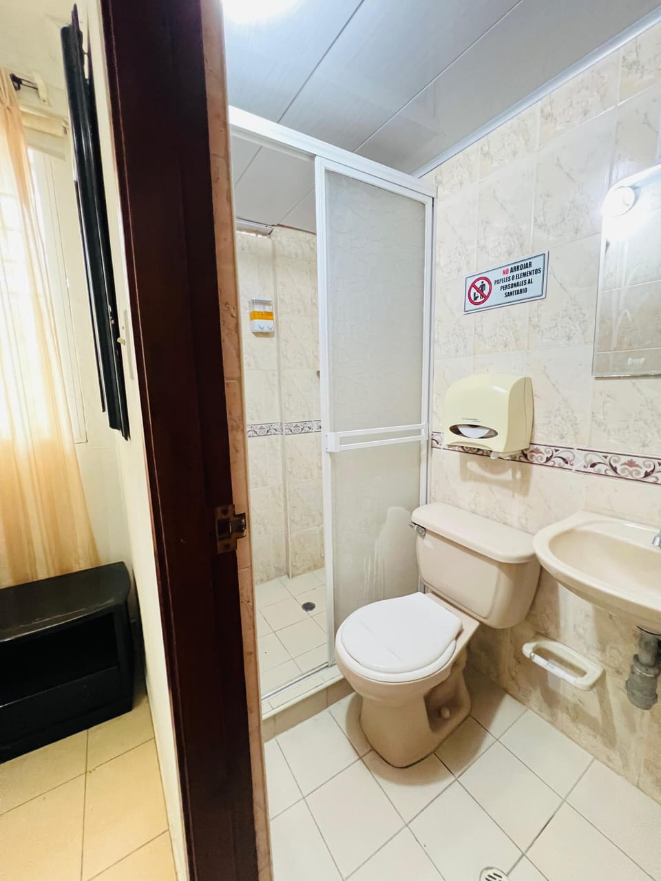 Economy Double Room | Bathroom | Shower, rainfall showerhead, towels, soap