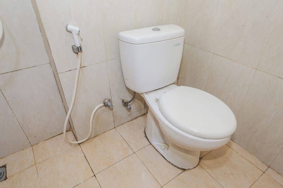 Deluxe Double Room | Bathroom | Shower, towels