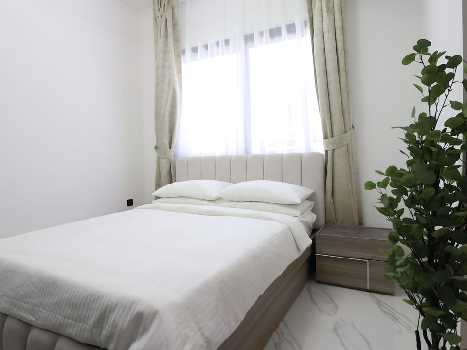Luxury Apartment | 2 bedrooms, iron/ironing board, free WiFi