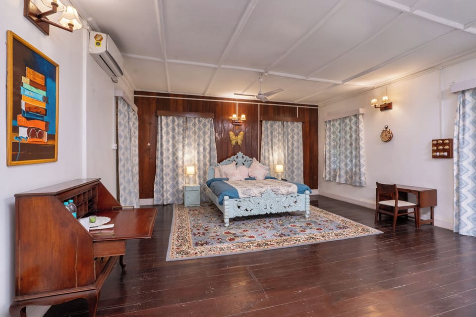 The Royal Suite | Premium bedding, bed sheets, wheelchair access