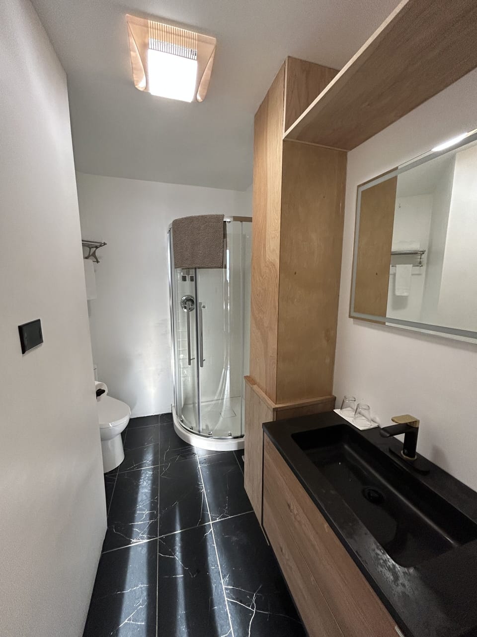 Room, 1 Queen Bed, Private Bathroom (Nolan) | Bathroom | Hair dryer, towels