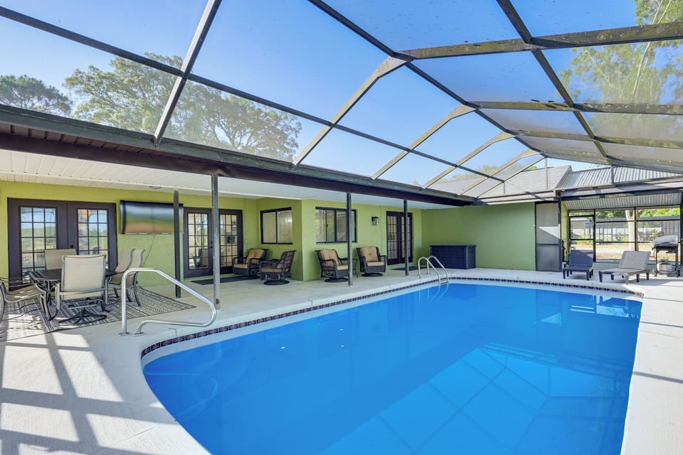 House (4 Bedrooms) | Front of property