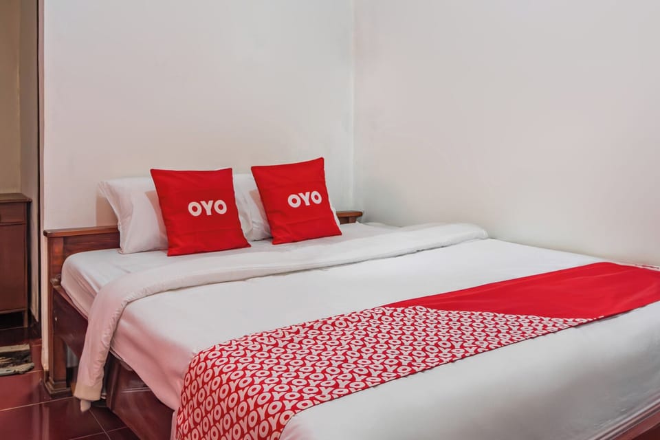 Standard Double Room | Desk, WiFi (free), bed sheets