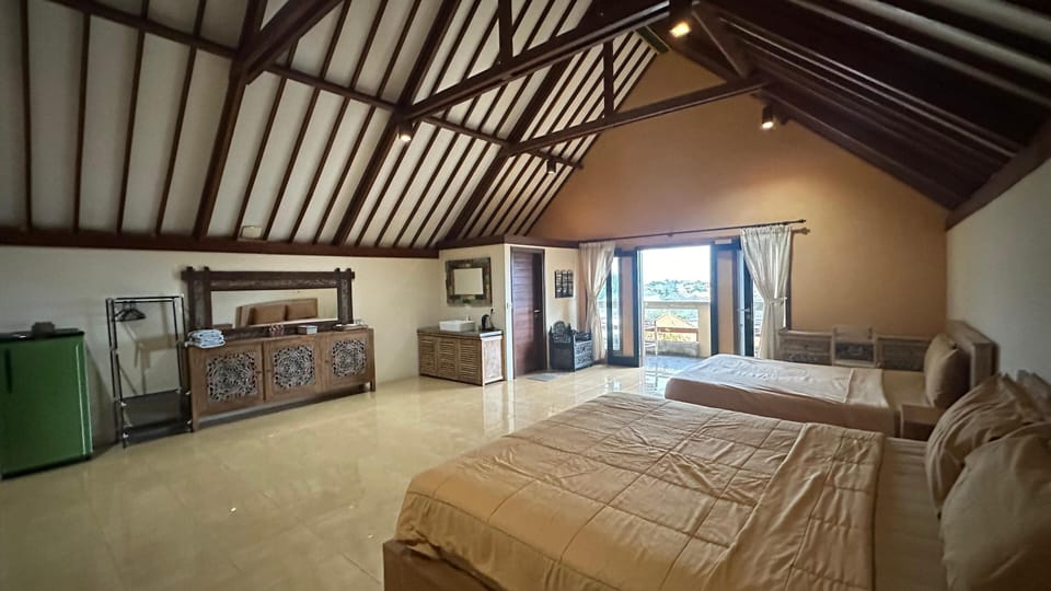 Deluxe Triple Room, City View | Hypo-allergenic bedding, desk, laptop workspace, free WiFi