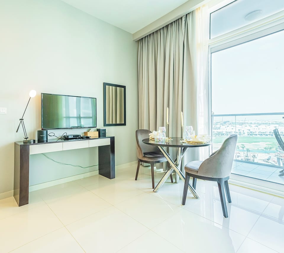 Comfort Studio | Dining room