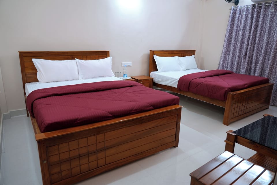 Egyptian cotton sheets, premium bedding, free WiFi