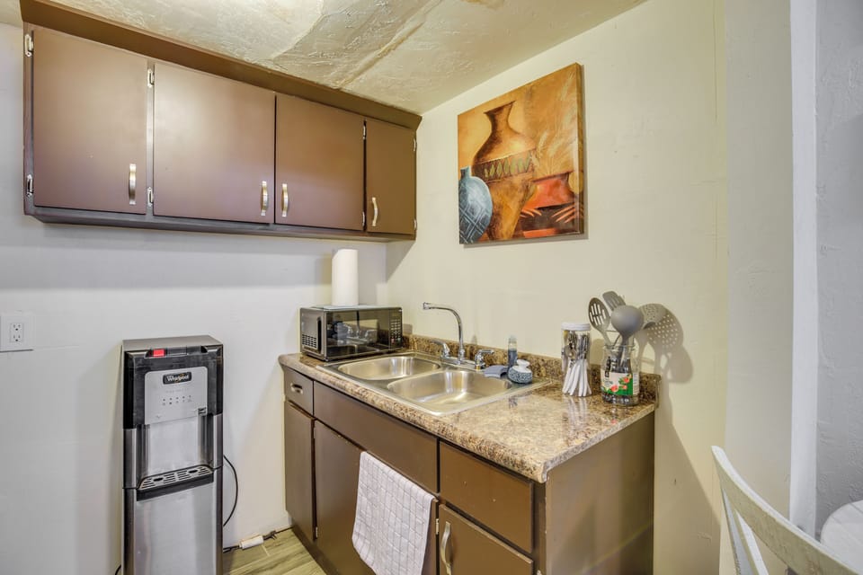 House (2 Bedrooms) | Interior