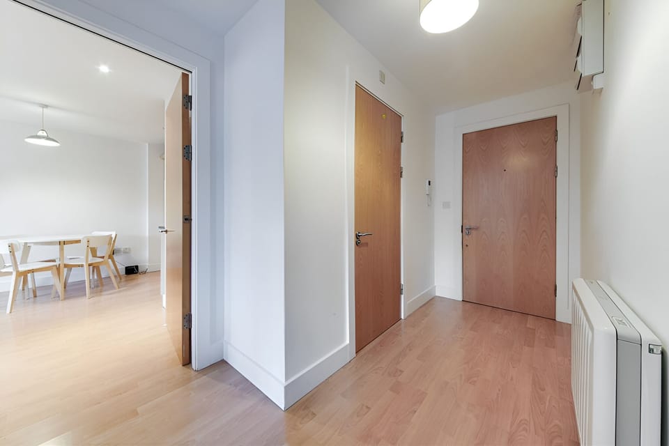 Deluxe Apartment | Living area | 32-inch LCD TV with satellite channels