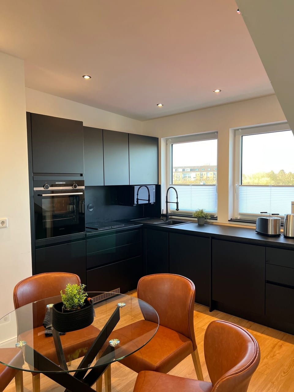 City Condo, Park View | Private kitchen | Full-size fridge, microwave, oven, stovetop