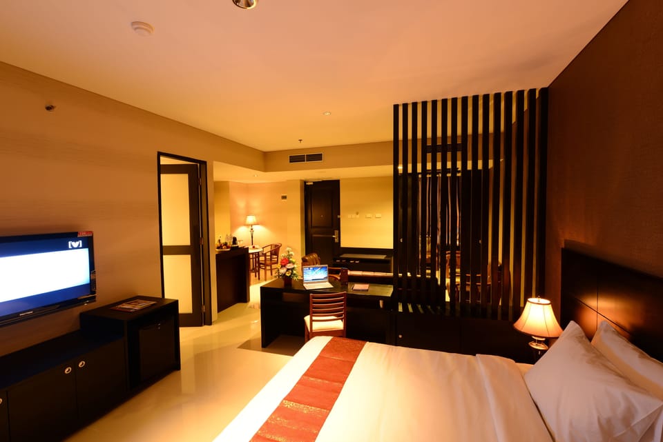 Executive Suite | In-room safe, WiFi (free)