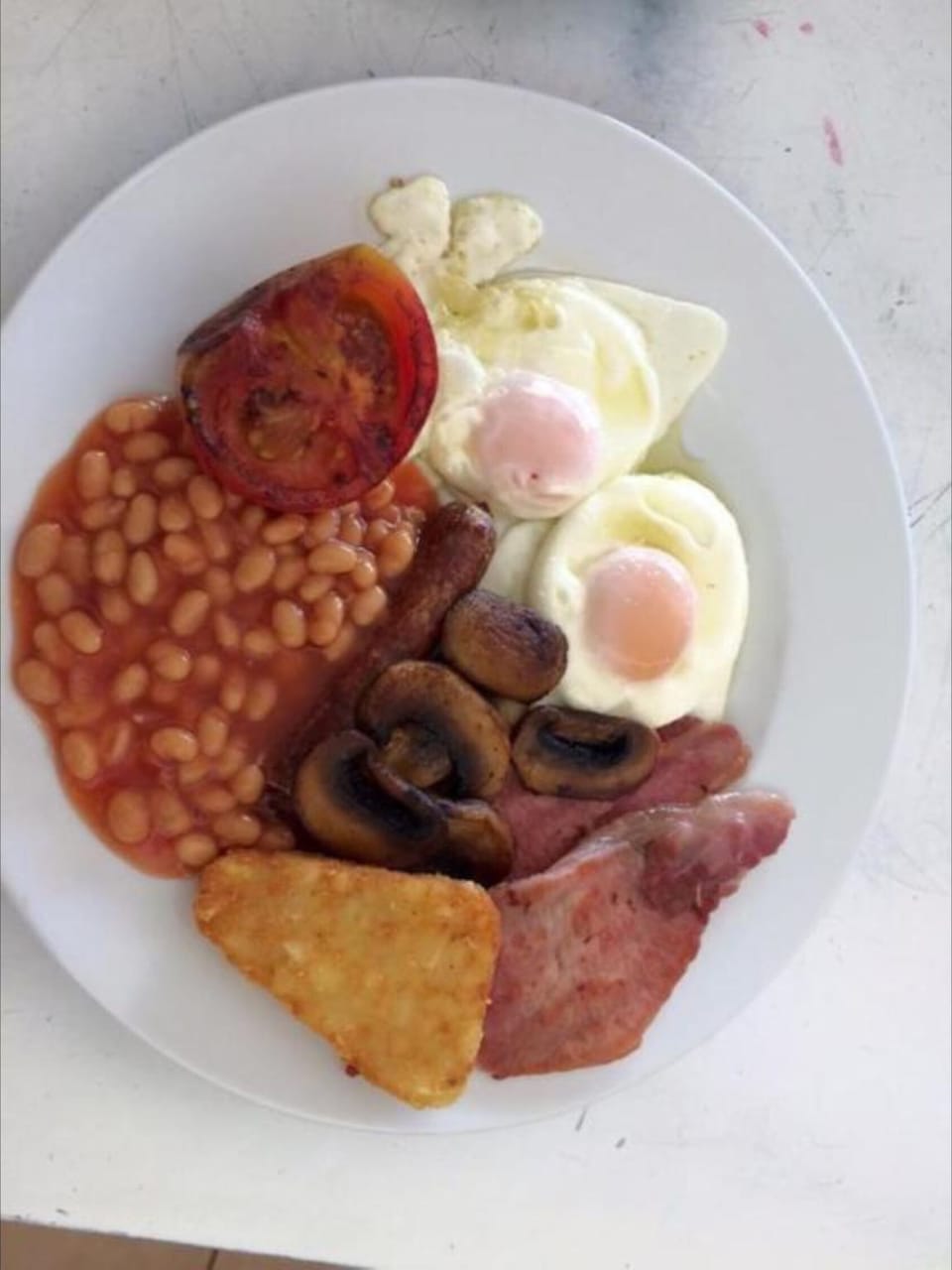 Daily continental breakfast (EUR 10 per person)