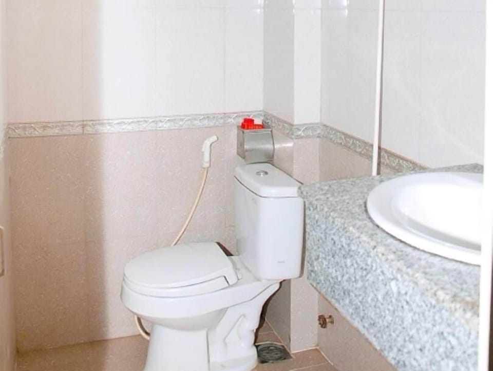 Standard Room | Bathroom