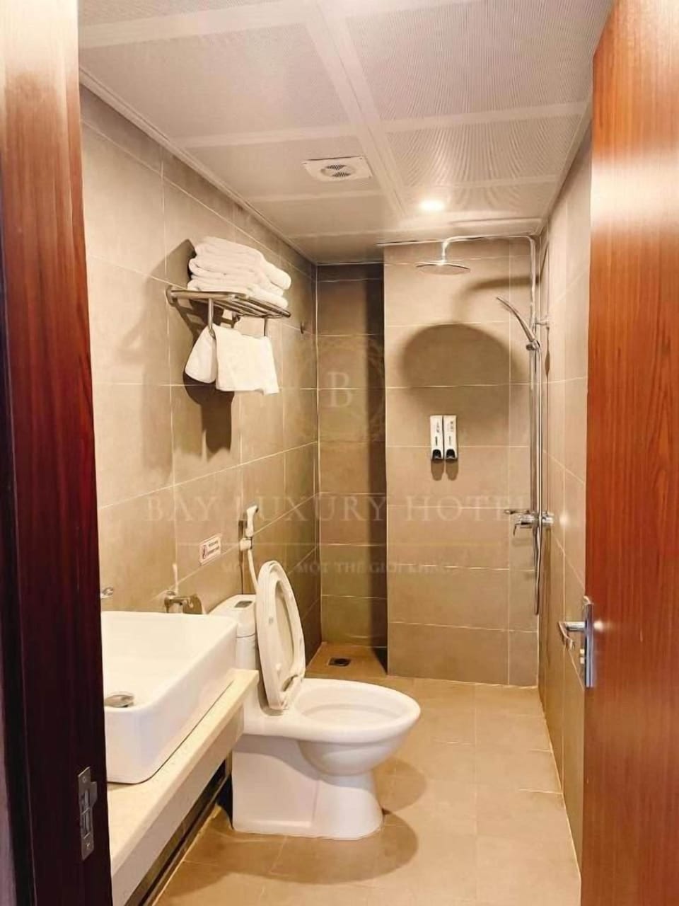 Standard Room | Bathroom