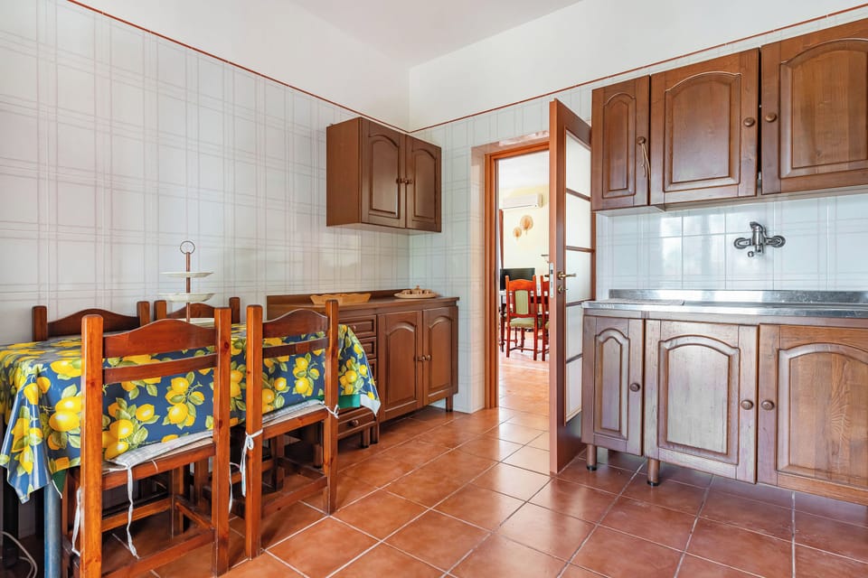 Family Villa, 4 Bedrooms, 2 Bathrooms (Villa Mattalia Relax at Villa for 10) | Private kitchen