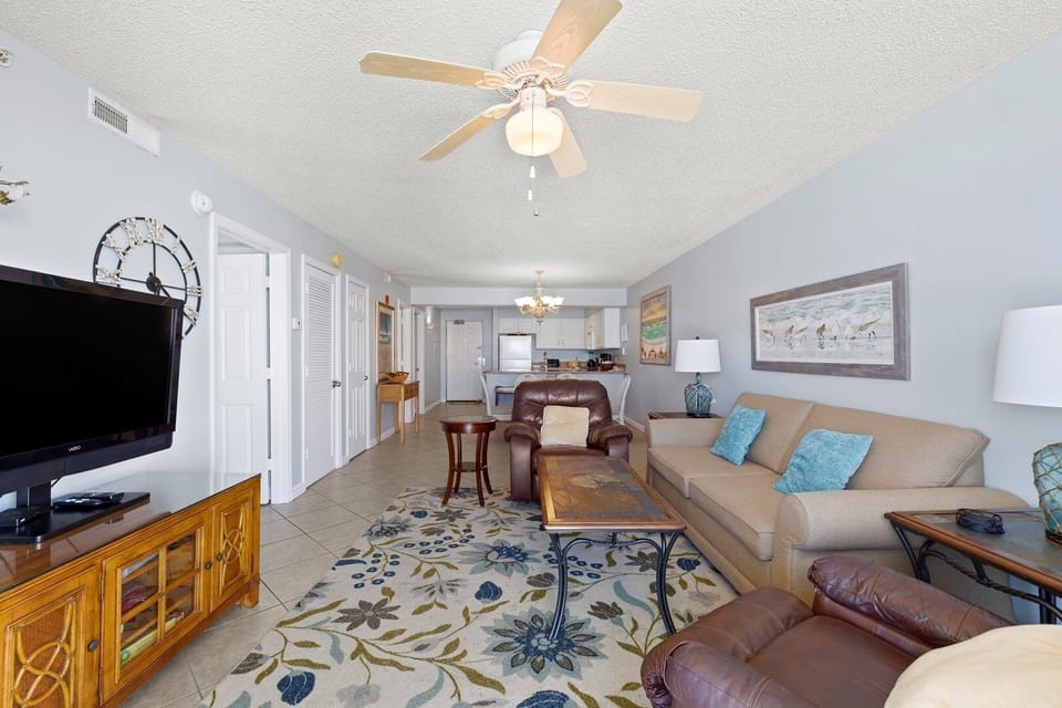 Condo, 2 Bedrooms | Living area | Smart TV, streaming services