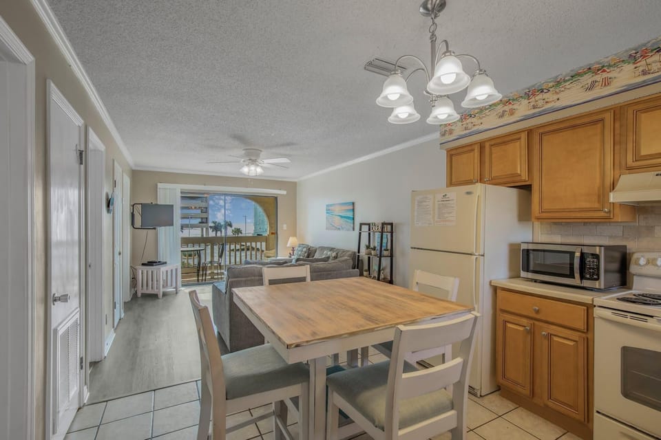 Condo, Multiple Beds (Las Palmas 221) | Interior