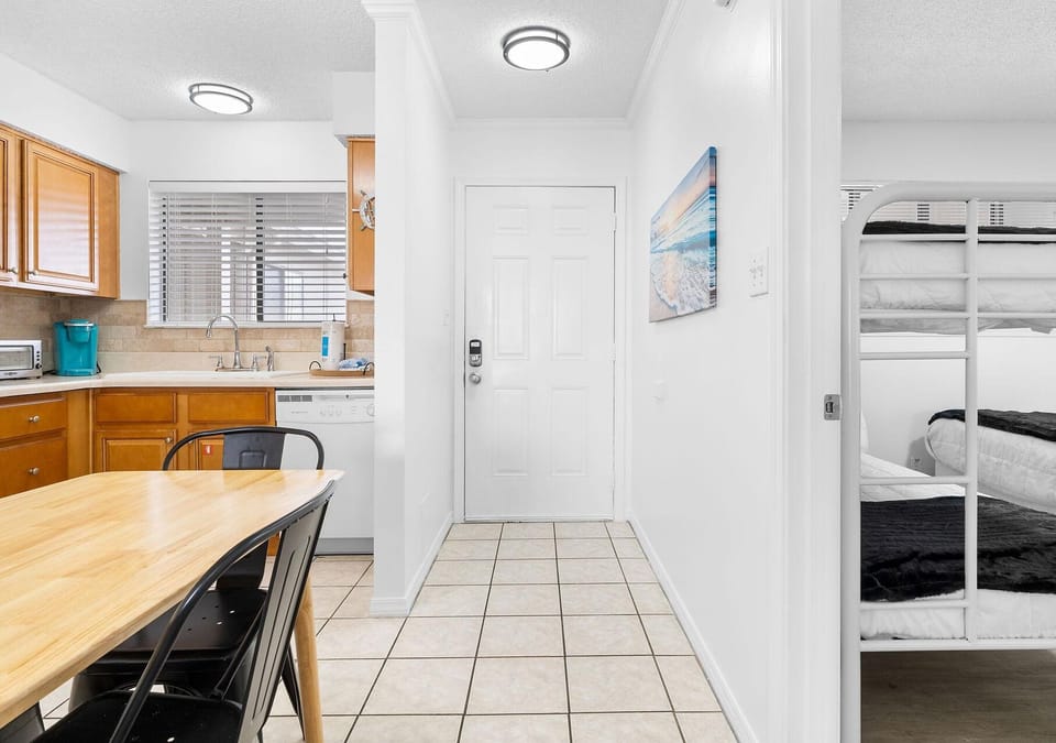Condo, Multiple Beds (Las Palmas 221) | Dining