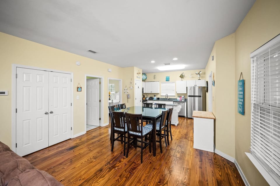 House, Multiple Beds (The Rookery 3504) | Dining
