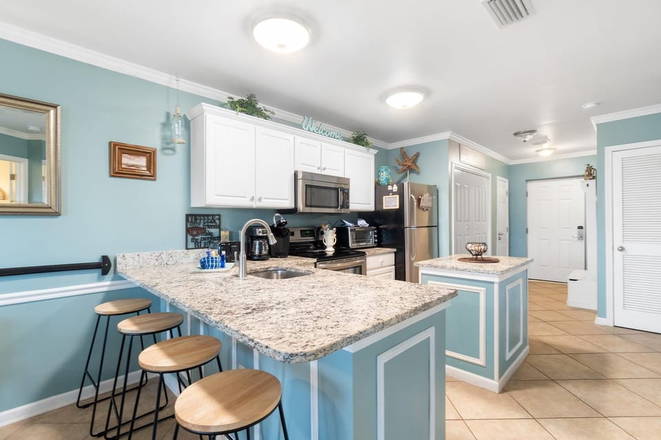 Condo, Multiple Beds (Grand Caribbean 115) | Private kitchen | Oven, toaster