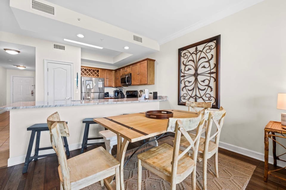 Condo, Multiple Beds (The Indies 303) | Dining