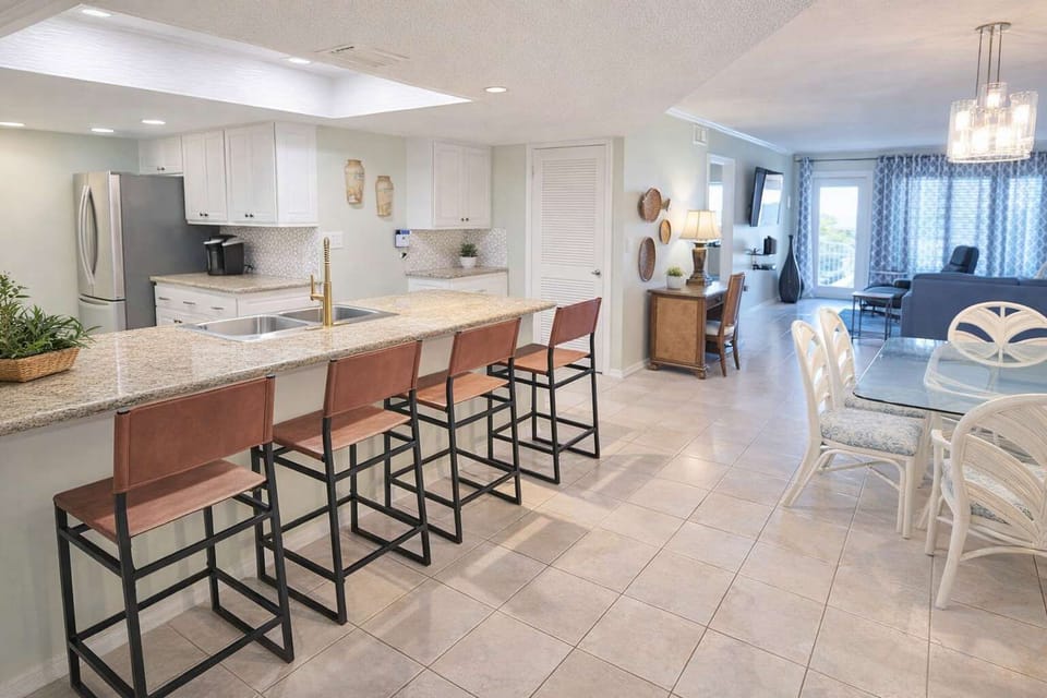 Condo, Multiple Beds, Balcony (Saida Towers IV #303) | Interior