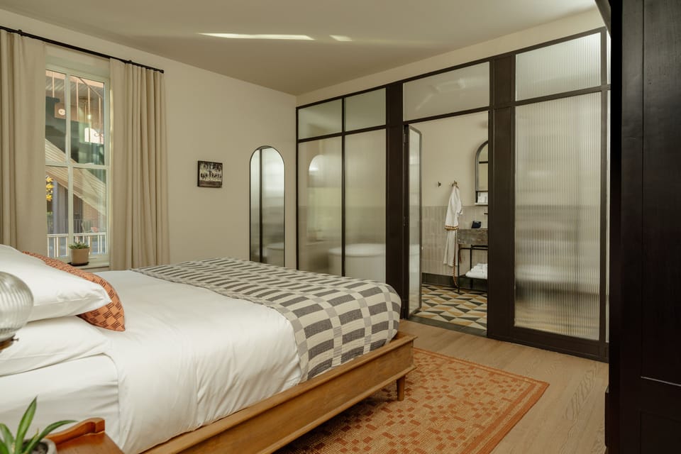 Bel Suite | Premium bedding, minibar, in-room safe, free WiFi