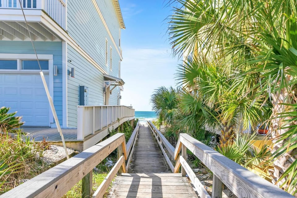 House, Multiple Beds (If It's The Beaches) | Property grounds