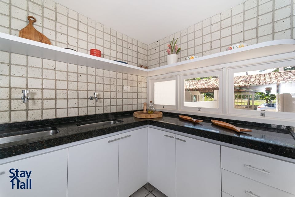 Basic Villa | Private kitchen | Fridge, microwave, oven, cookware/dishes/utensils
