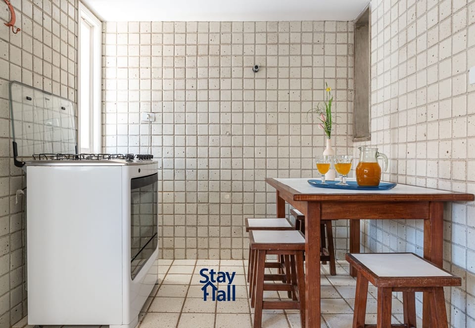 Basic Villa | Dining