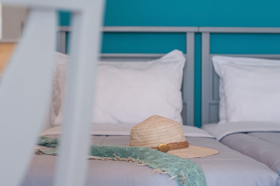 Room | In-room safe, desk, free WiFi, bed sheets