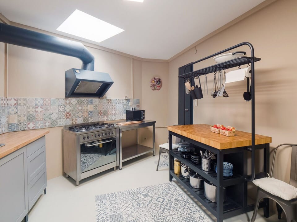 House | Private kitchen | Electric kettle, toaster