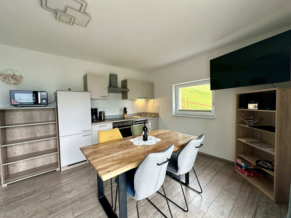Apartment | Private kitchen | Electric kettle, toaster