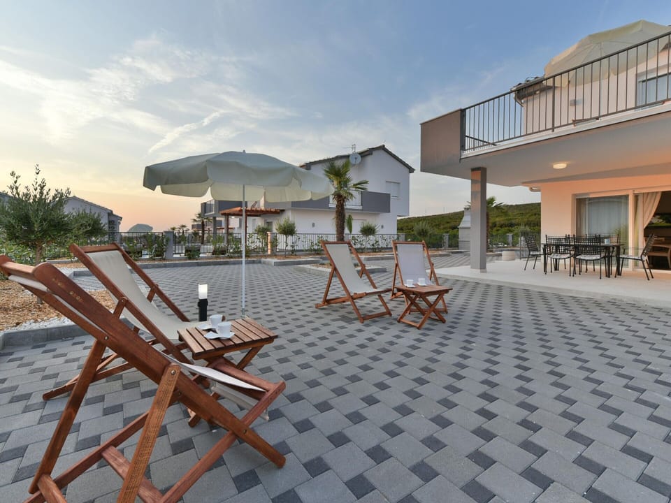 Villa | Pool | Indoor pool, outdoor pool