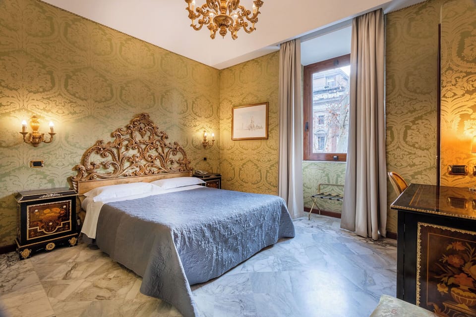 Classic Double or Twin Room | Premium bedding, in-room safe, desk, soundproofing