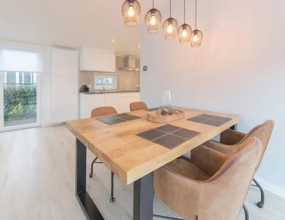House | Dining