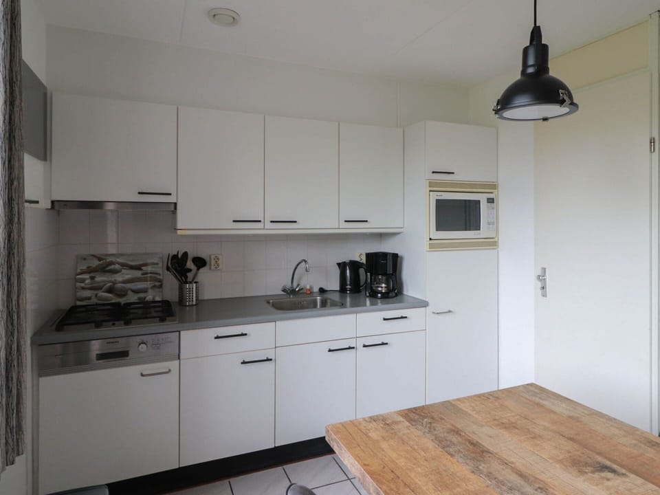 House | Private kitchen | Coffee/tea maker, fridge, microwave, dishwasher