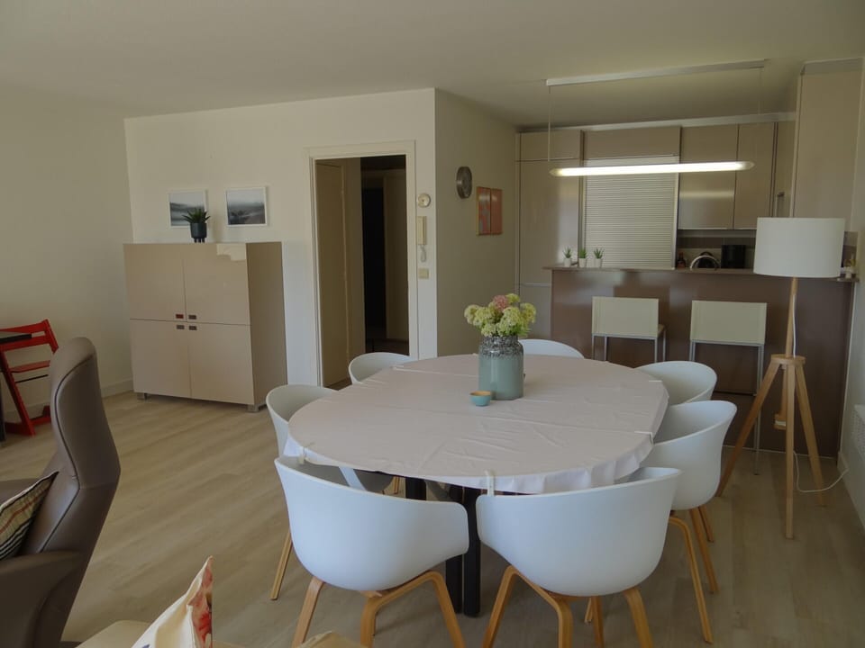 Apartment | Dining