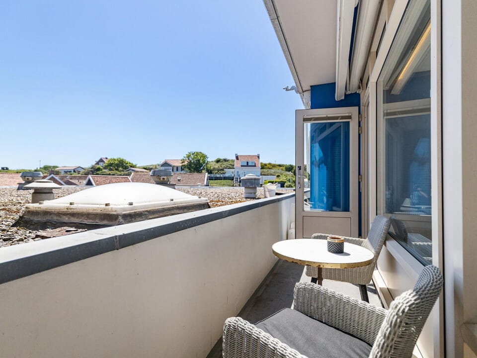 House | Balcony