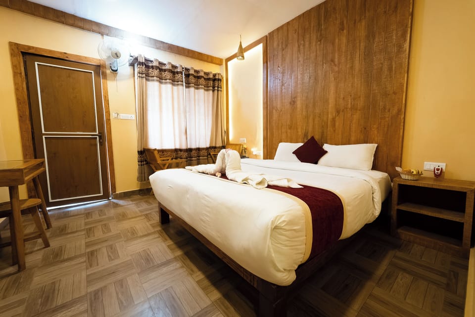 Room, Garden View | Laptop workspace, free WiFi, bed sheets