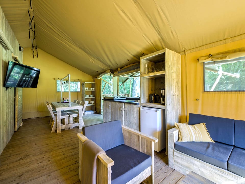 Tent | Living room