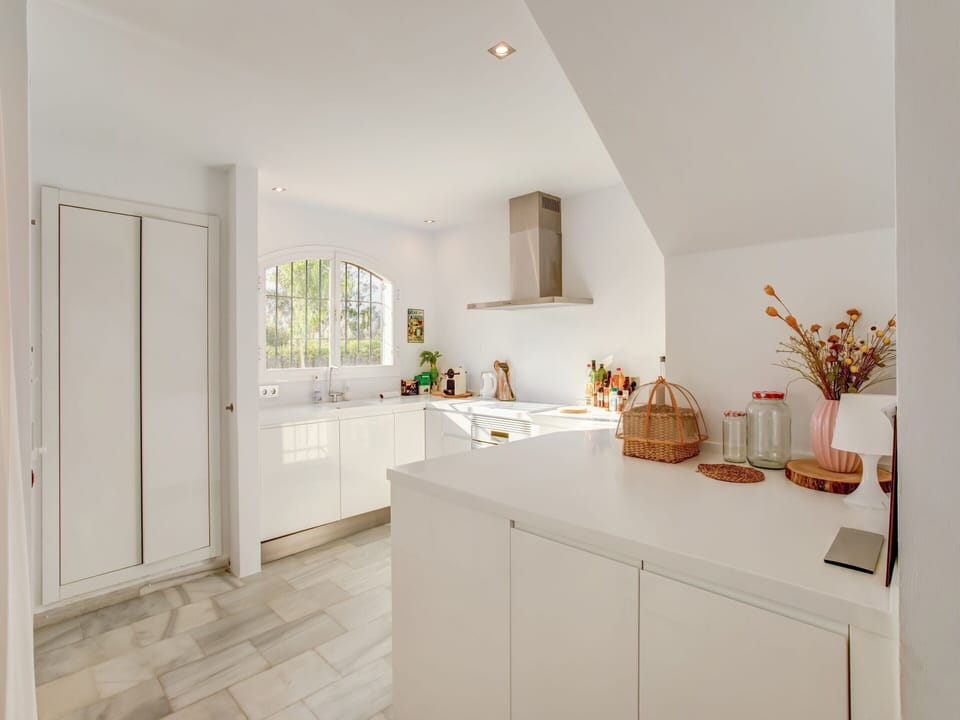 House | Private kitchen | Electric kettle, toaster, highchair