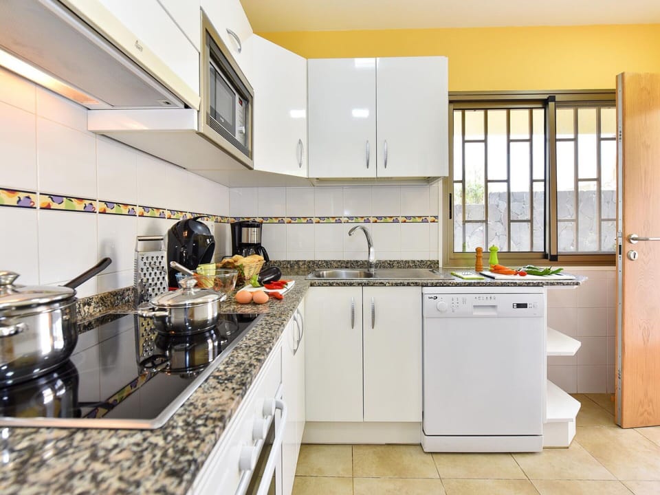 House | Private kitchen | Highchair