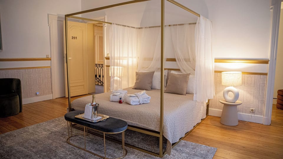 Romantic Room, City View | Free WiFi