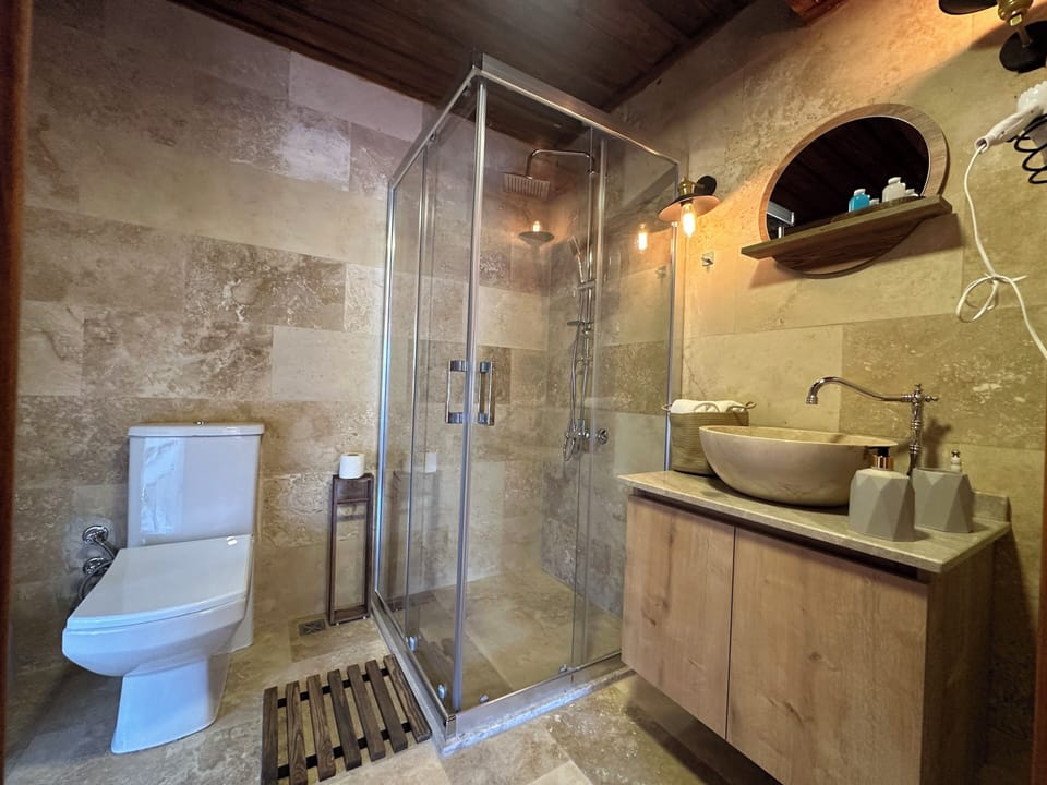 Standard Double Room, Bay View | Bathroom | Shower, hydromassage showerhead, hair dryer, slippers